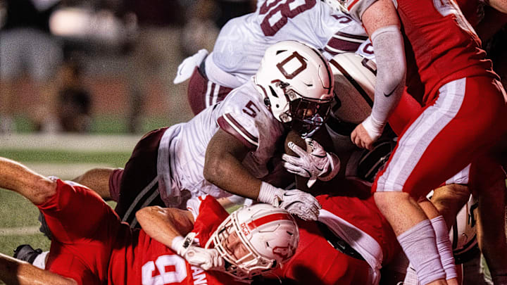 No. 3 Dowling Catholic defeated Waukee on Friday night with a final score of 30-14.
