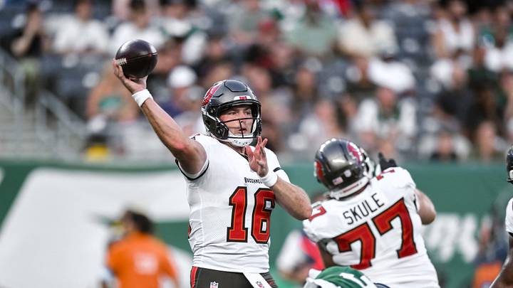 Aug 14, 2026; East Rutherford, New Jersey, USA; Tampa Bay Buccaneers quarterback Connor Bazelak (16) throws a pass against the New York Jets during the first half at MetLife Stadium. Mandatory Credit: John Jones-Imagn Images Aug 14, 2026; East Rutherford, New Jersey, USA; Tampa Bay Buccaneers quarterback Connor Bazelak (16) throws a pass against the New York Jets during the first half at MetLife Stadium. Mandatory Credit: John Jones-Imagn Images
