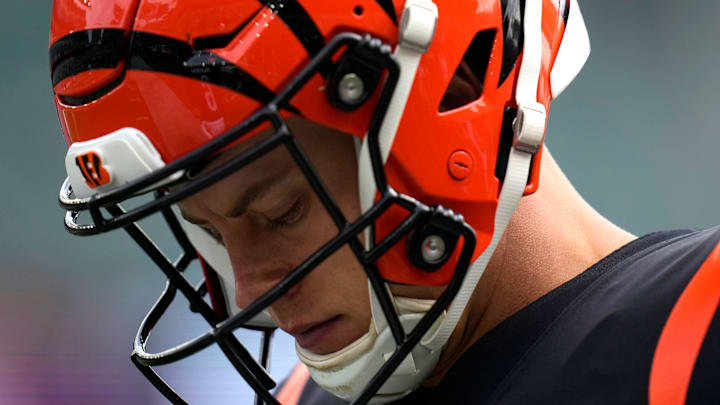Cincinnati Bengals quarterback Joe Burrow (9) takes the field for warm ups prior to a Week 2 NFL
