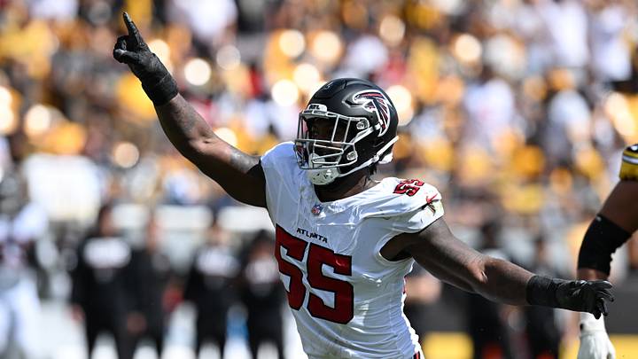 Sep 13, 2026; Pittsburgh, Pennsylvania, USA; Atlanta Falcons defensive end Za'Darius Smith (55) celebrates after a sack during the second quarter against the Pittsburgh Steelers at Acrisure Stadium. Mandatory Credit: Barry Reeger-Imagn Images Sep 13, 2026; Pittsburgh, Pennsylvania, USA; Atlanta Falcons defensive end Za'Darius Smith (55) celebrates after a sack during the second quarter against the Pittsburgh Steelers at Acrisure Stadium. Mandatory Credit: Barry Reeger-Imagn Images
