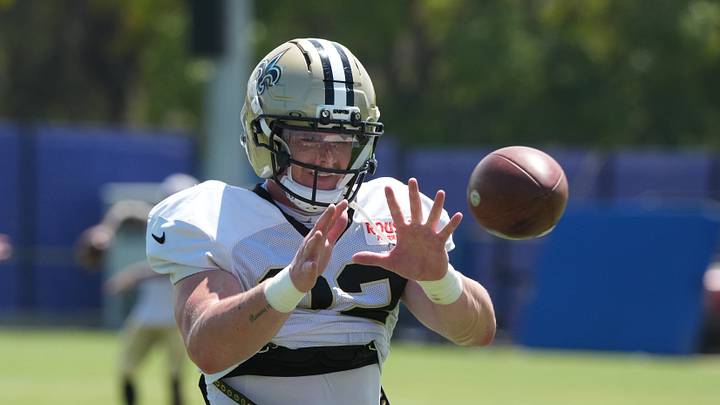 Aug 20, 2026; Woodland Hills, CA, USA; New Orleans Saints tight end Treyton Welch (82) catches the ball during a joint practice against the Los Angeles Rams at Rams Practice Facility. Mandatory Credit: Kirby Lee-Imagn Images