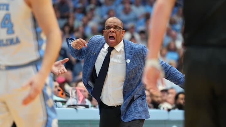 Feb 28, 2026; Chapel Hill, North Carolina, USA; North Carolina Tar Heels head coach Hubert Davis reacts in the second half at Dean E. Smith Center. Mandatory Credit: Bob Donnan-Imagn Images Feb 28, 2026; Chapel Hill, North Carolina, USA; North Carolina Tar Heels head coach Hubert Davis reacts in the second half at Dean E. Smith Center. Mandatory Credit: Bob Donnan-Imagn Images