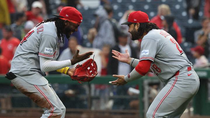 Jun 27, 2026; Pittsburgh, Pennsylvania, USA;  Cincinnati Reds shortstop Elly de la Cruz (44) and designated hitter Eugenio Suárez (28) celebrate after defeating the Pittsburgh Pirates  at PNC Park. Mandatory Credit: Charles LeClaire-Imagn Images