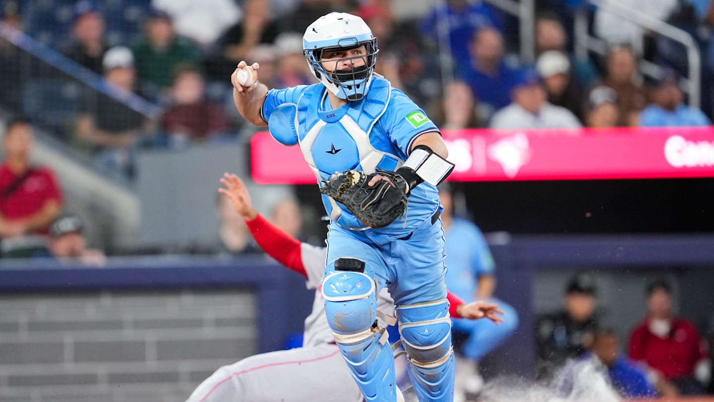Blue Jays Alejandro Kirk extension is the distraction Toronto desperately needed