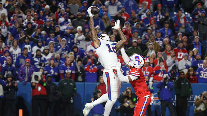 New York Giants tight end Darren Waller (12) goes up over Buffalo Bills cornerback Taron Johnson (7) but can   t make the catch on the last play of the game the would have won the game for New York. Instead the Bills held on to win 14-9