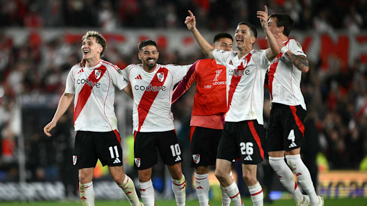 FBL-LIBERTADORES-RIVER-COLOCOLO