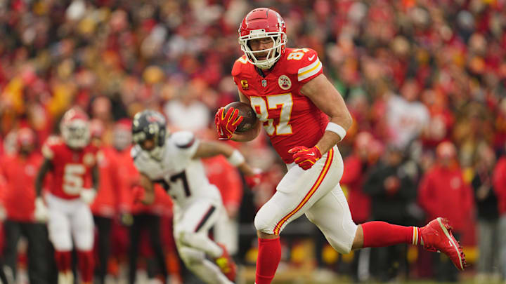 Kansas City Chiefs tight end Travis Kelce came up with another big playoff catch, but NFL fans couldn't help joke about how slow he looked up the field.