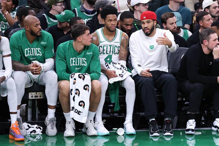 Boston Celtics forward Jayson Tatum (0)