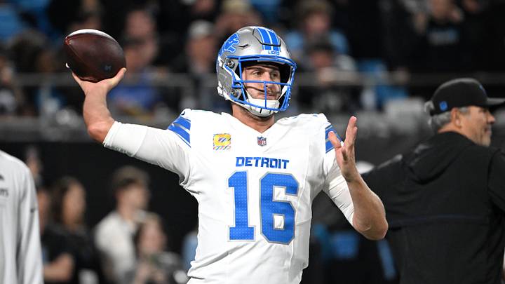 Oct 4, 2026; Charlotte, North Carolina, USA; Detroit Lions quarterback Jared Goff (16) warms up before the game against the Carolina Panthers at Bank of America Stadium. Mandatory Credit: Bob Donnan-Imagn Images Oct 4, 2026; Charlotte, North Carolina, USA; Detroit Lions quarterback Jared Goff (16) warms up before the game against the Carolina Panthers at Bank of America Stadium. Mandatory Credit: Bob Donnan-Imagn Images