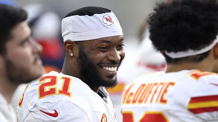 Jan 7, 2024; Inglewood, California, USA; Kansas City Chiefs safety Mike Edwards (21) looks on during the first half against the Los Angeles Chargers at SoFi Stadium. Mandatory Credit: Orlando Ramirez-Imagn Images Jan 7, 2024; Inglewood, California, USA; Kansas City Chiefs safety Mike Edwards (21) looks on during the first half against the Los Angeles Chargers at SoFi Stadium. Mandatory Credit: Orlando Ramirez-Imagn Images