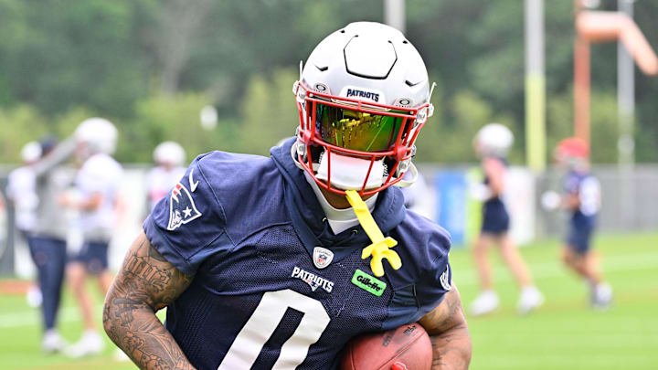 Jun 9, 2025; Foxborough, MA, USA; New England Patriots cornerback Christian Gonzalez (0) runs after the catch during minicamp at Gillette Stadium. Mandatory Credit: Eric Canha-Imagn Images Jun 9, 2025; Foxborough, MA, USA; New England Patriots cornerback Christian Gonzalez (0) runs after the catch during minicamp at Gillette Stadium. Mandatory Credit: Eric Canha-Imagn Images