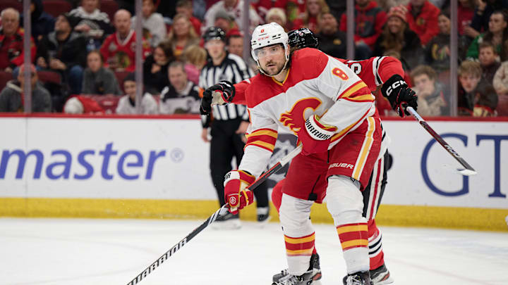 Calgary Flames v Chicago Blackhawks