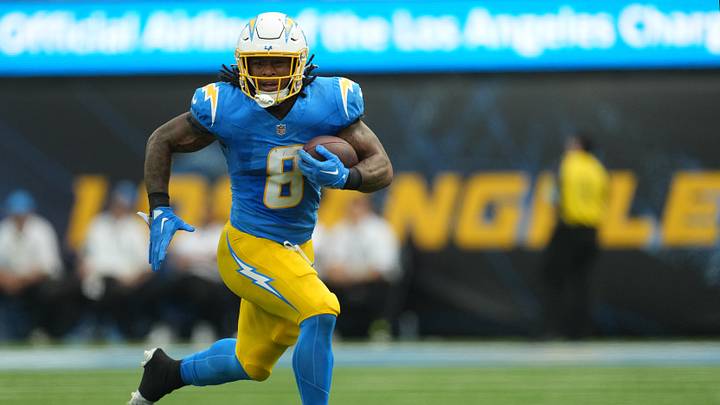 Los Angeles Chargers running back Omarion Hampton (8) runs the ball against the Las Vegas Raiders during the first half at SoFi Stadium. Mandatory Credit: Kirby Lee-Imagn Images Los Angeles Chargers running back Omarion Hampton (8) runs the ball against the Las Vegas Raiders during the first half at SoFi Stadium. Mandatory Credit: Kirby Lee-Imagn Images