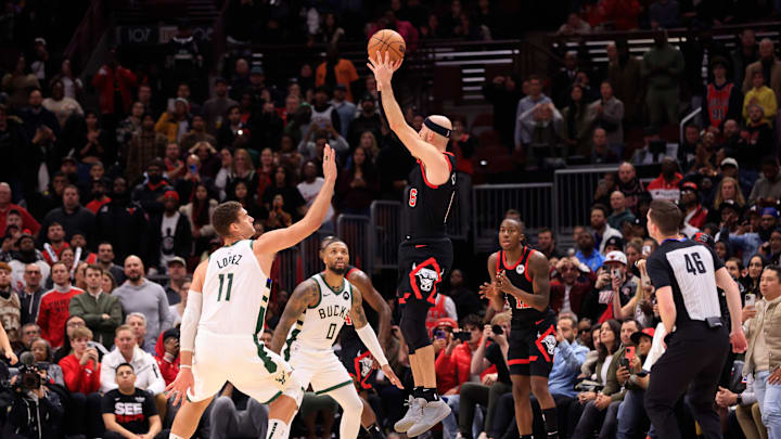 Milwaukee Bucks v Chicago Bulls