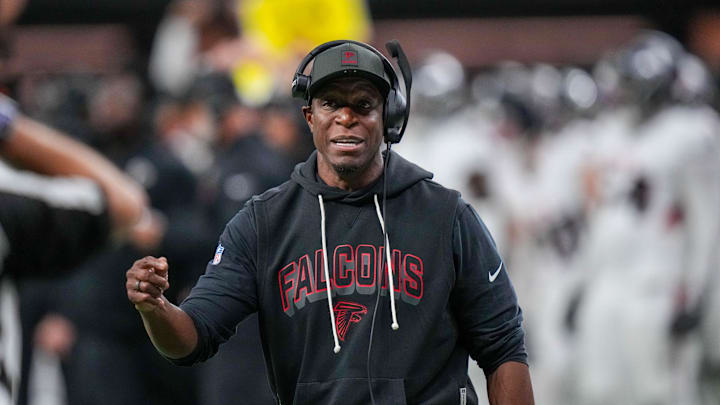 Atlanta Falcons head coach Raheem Morris