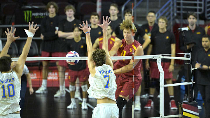 USC Trojans vs UCLA Bruins 