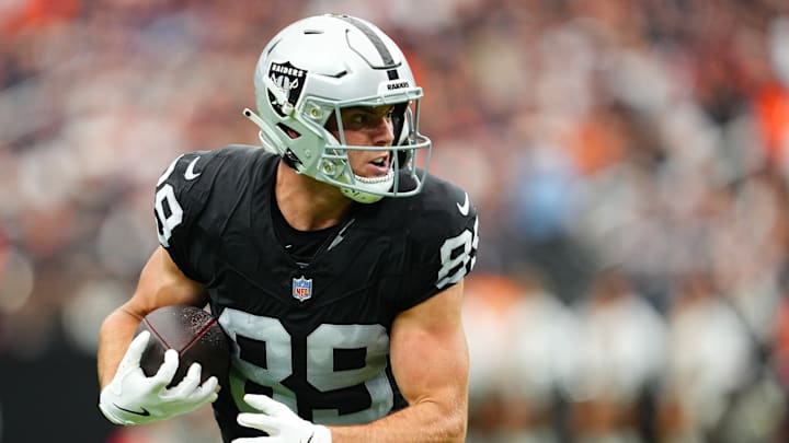 Chicago Bears v Las Vegas Raiders