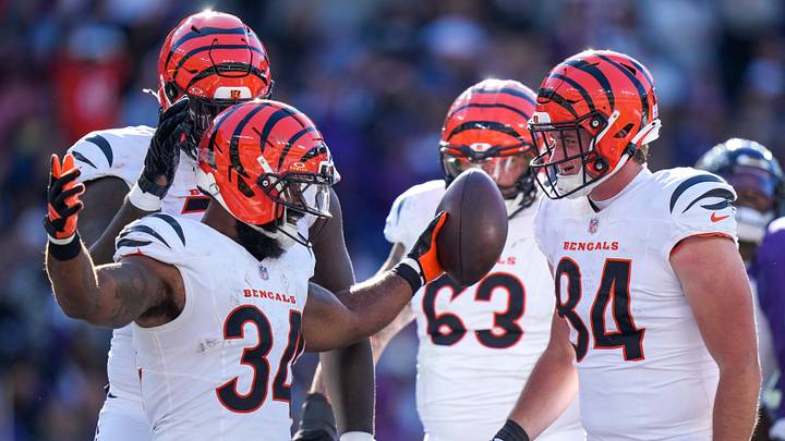 Cincinnati Bengals running back Samaje Perine (34) celebrates a touchdown carry in the fourth quarter of the NFL Week 7 game between the Baltimore Ravens and the Cincinnati Bengals at M&T Bank Stadium in Baltimore on Sunday, Oct. 25, 2026. The Bengals scored 35 points in the second half to win 35-13 on the road. Cincinnati Bengals running back Samaje Perine (34) celebrates a touchdown carry in the fourth quarter of the NFL Week 7 game between the Baltimore Ravens and the Cincinnati Bengals at M&T Bank Stadium in Baltimore on Sunday, Oct. 25, 2026. The Bengals scored 35 points in the second half to win 35-13 on the road.