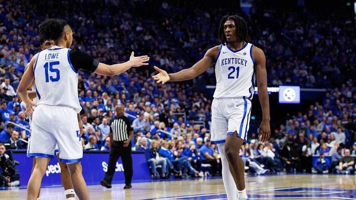 Jan 7, 2026; Lexington, Kentucky, USA; Kentucky Wildcats forward Jayden Quaintance (21) congratulates guard Jaland Lowe (15) during the second half against the Missouri Tigers at Rupp Arena at Central Bank Center. Mandatory Credit: Jordan Prather-Imagn Images Jan 7, 2026; Lexington, Kentucky, USA; Kentucky Wildcats forward Jayden Quaintance (21) congratulates guard Jaland Lowe (15) during the second half against the Missouri Tigers at Rupp Arena at Central Bank Center. Mandatory Credit: Jordan Prather-Imagn Images