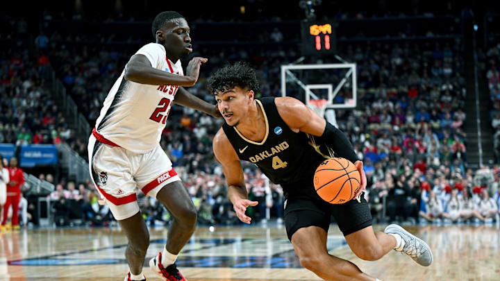Oakland v NC State