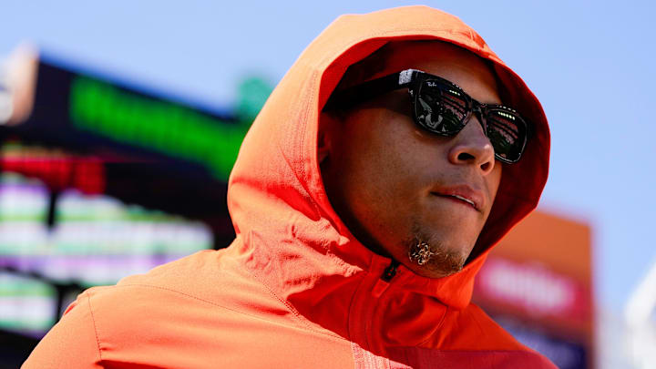 Cincinnati Bengals wide receiver Jermaine Burton (81) takes the field in sweats during warmups before the NFL Week 1 game between the Cleveland Browns and the Cincinnati Bengals at Huntington Bank Field in Cleveland on Sunday, Sept. 7, 2025.