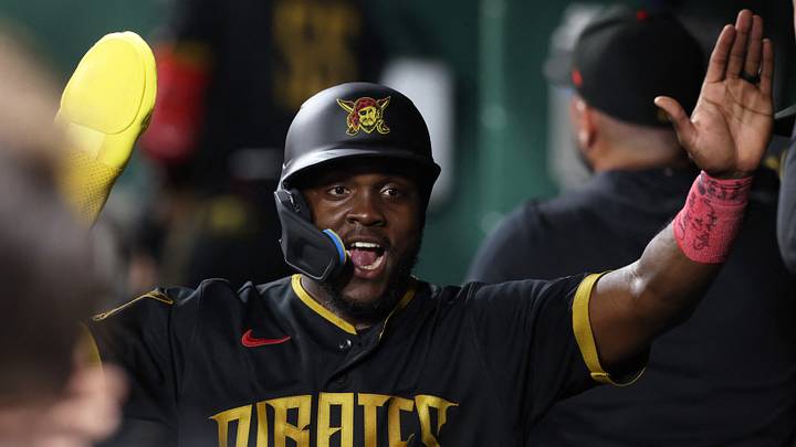 Aug 7, 2026; Pittsburgh, Pennsylvania, USA; Pittsburgh Pirates designated hitter Ronny Simon (63) high-fives in the dugout after scoring a run against the New York Mets during the seventh inning at PNC Park. Mandatory Credit: Charles LeClaire-Imagn Images Aug 7, 2026; Pittsburgh, Pennsylvania, USA; Pittsburgh Pirates designated hitter Ronny Simon (63) high-fives in the dugout after scoring a run against the New York Mets during the seventh inning at PNC Park. Mandatory Credit: Charles LeClaire-Imagn Images