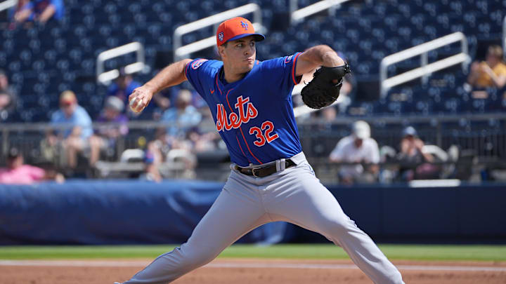 Feb 26, 2024; West Palm Beach, Florida, USA; New York Mets starting pitcher Max Kranick (32) pitches against the Washington Nationals in the first inning at CACTI Park of the Palm Beaches. Mandatory Credit: Jim Rassol-Imagn Images Feb 26, 2024; West Palm Beach, Florida, USA; New York Mets starting pitcher Max Kranick (32) pitches against the Washington Nationals in the first inning at CACTI Park of the Palm Beaches. Mandatory Credit: Jim Rassol-Imagn Images