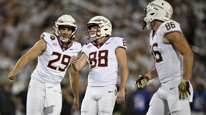 Sep 28, 2024; Dallas, Texas, USA; Florida State Seminoles place kicker Ryan Fitzgerald (88) in action during the game between the Southern Methodist Mustangs and the Florida State Seminoles at Gerald J. Ford Stadium. Mandatory Credit: Jerome Miron-Imagn Images Sep 28, 2024; Dallas, Texas, USA; Florida State Seminoles place kicker Ryan Fitzgerald (88) in action during the game between the Southern Methodist Mustangs and the Florida State Seminoles at Gerald J. Ford Stadium. Mandatory Credit: Jerome Miron-Imagn Images
