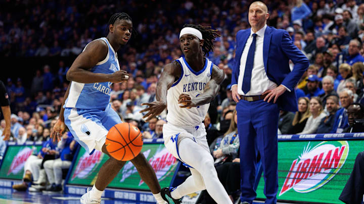 Dec 2, 2025; Lexington, Kentucky, USA; Kentucky Wildcats guard Denzel Aberdeen (1) passes the ball during the second half against the North Carolina Tar Heels at Rupp Arena at Central Bank Center. Mandatory Credit: Jordan Prather-Imagn Images Dec 2, 2025; Lexington, Kentucky, USA; Kentucky Wildcats guard Denzel Aberdeen (1) passes the ball during the second half against the North Carolina Tar Heels at Rupp Arena at Central Bank Center. Mandatory Credit: Jordan Prather-Imagn Images