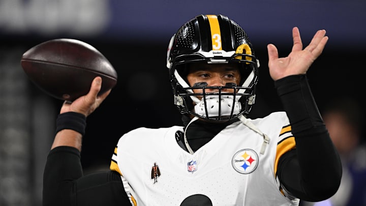 Pittsburgh Steelers quarterback Russell Wilson warms up for a game.