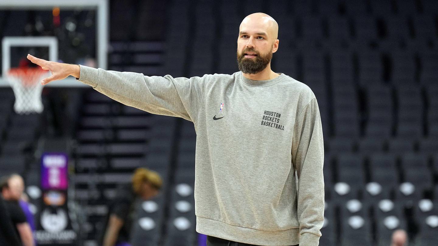 Rockets' Ben Sullivan Interviews for Trail Blazers Vacancy