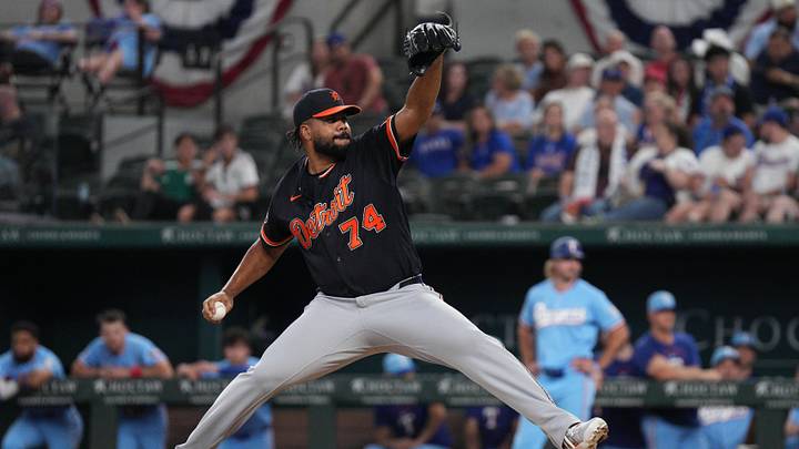 Jul 5, 2026; Arlington, Texas, USA; Detroit Tigers pitcher Kenley Jansen (74) throws to the plate against the Texas Rangers during the ninth inning at Globe Life Field. Mandatory Credit: Raymond Carlin III-Imagn Images Jul 5, 2026; Arlington, Texas, USA; Detroit Tigers pitcher Kenley Jansen (74) throws to the plate against the Texas Rangers during the ninth inning at Globe Life Field. Mandatory Credit: Raymond Carlin III-Imagn Images