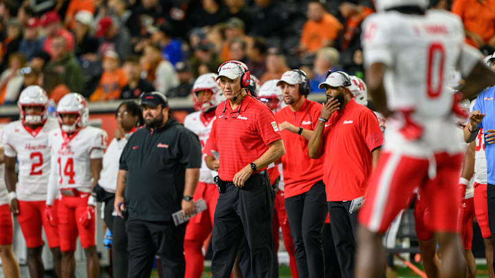 Houston Cougars head coach Willie Fritz watches the play during the second quarter against the Oregon State Beavers