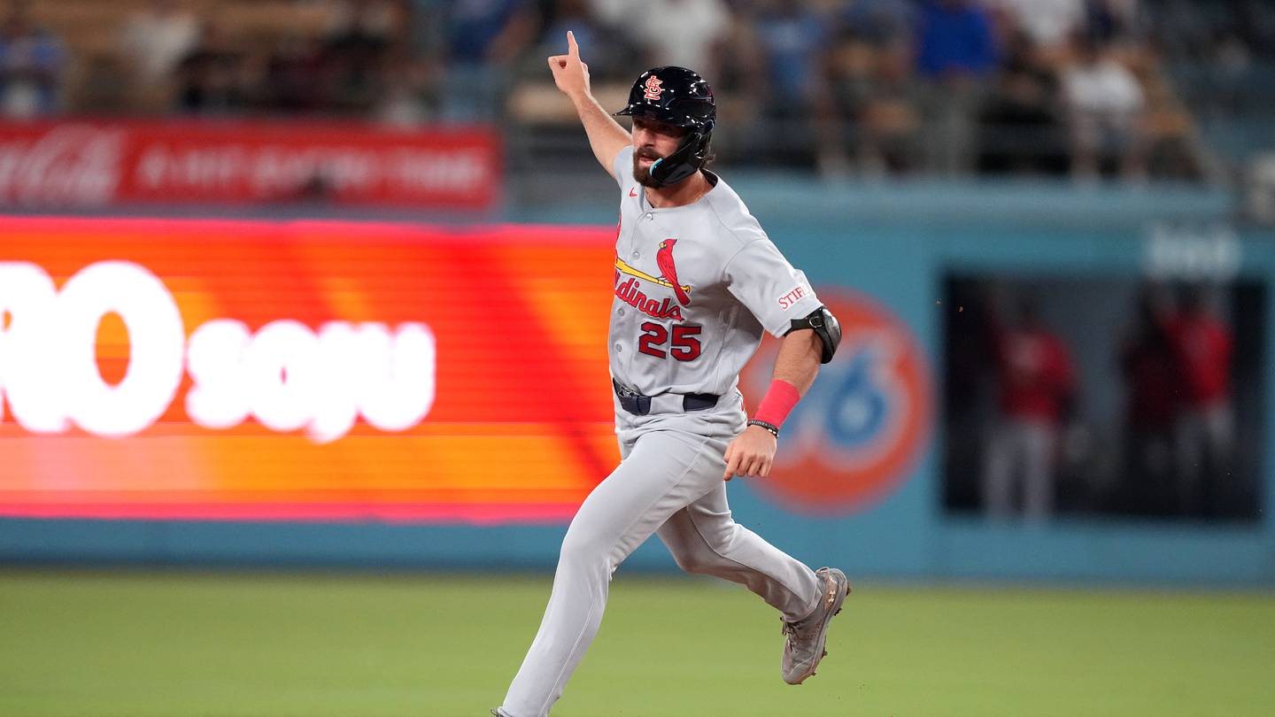 Thomas Saggese and Victor Scott appear to be heading down 2 radically different paths with the Cardinals