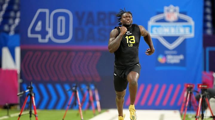 Feb 27, 2025; Indianapolis, IN, USA; South Carolina linebacker Demetrius Knight (LB13) participates in drills during the 2025 NFL Combine at Lucas Oil Stadium. Mandatory Credit: Kirby Lee-Imagn Images Feb 27, 2025; Indianapolis, IN, USA; South Carolina linebacker Demetrius Knight (LB13) participates in drills during the 2025 NFL Combine at Lucas Oil Stadium. Mandatory Credit: Kirby Lee-Imagn Images