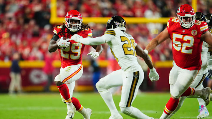 Kareem Hunt, Kansas City Chiefs, New Orleans Saints