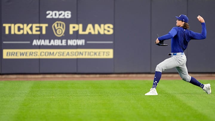 National League Championship Series - Los Angeles Dodgers v Milwaukee Brewers - Game Two