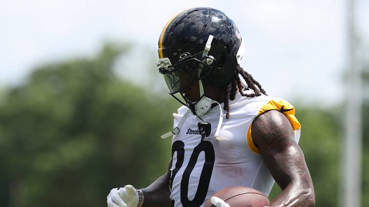 Jul 30, 2026; Latrobe, PA, USA;  Pittsburgh Steelers running back Kaleb Johnson (20) participates in training camp drills at Saint Vincent College. Mandatory Credit: Charles LeClaire-Imagn Images