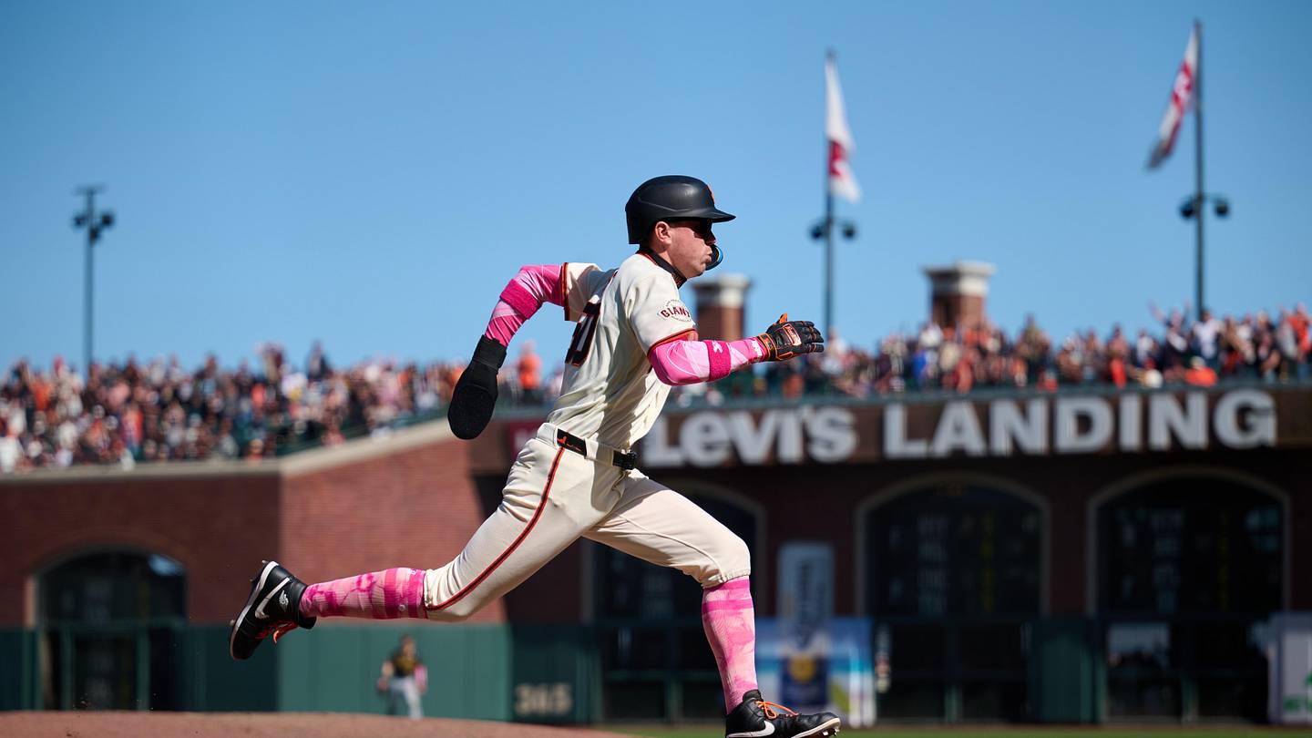 SF Giants middle infielder draws the short end of the stick in latest roster move