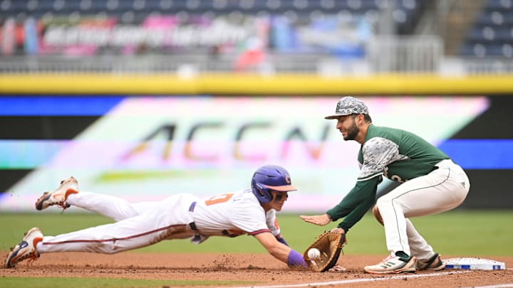 Miami v Clemson
