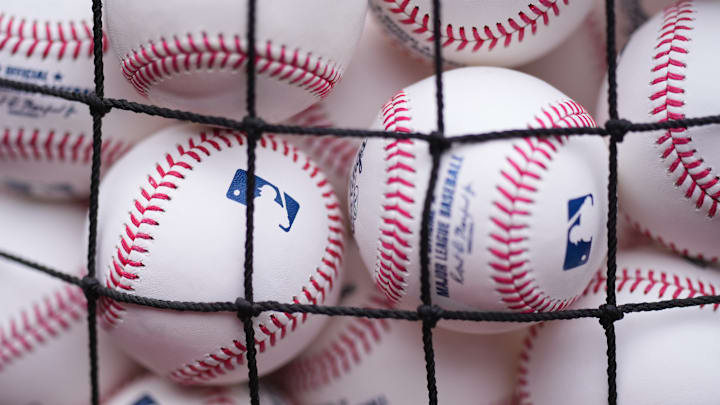 MLB