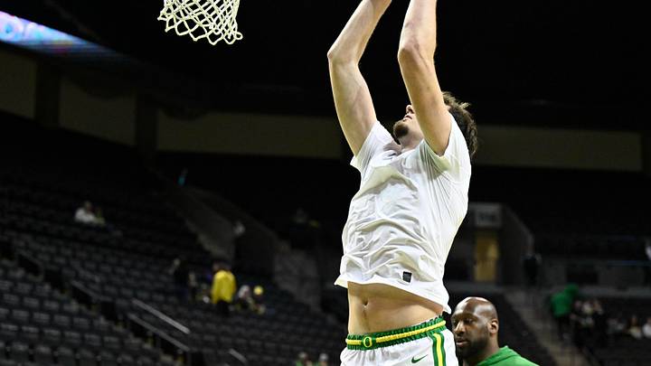 Mar 7, 2026; Eugene, Oregon, USA; Oregon Ducks center Nate Bittle (32) warms up before the game against the Washington Huskies at Matthew Knight Arena. Mandatory Credit: Craig Strobeck-Imagn Images
