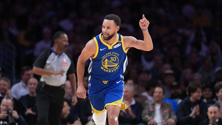 Stephen Curry and the Warriors are home favorites against the Grizzlies. Stephen Curry and the Warriors are home favorites against the Grizzlies.