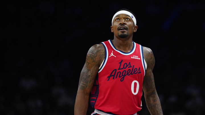 Clippers guard Bradley Beal (0) looks up at the scoreboard as he plays against the Suns during a game at the Mortgage Matchup Center on Nov. 6, 2025.