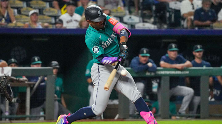 Sep 17, 2025; Kansas City, Missouri, USA; Seattle Mariners center fielder Julio Rodriguez (44) hits a single against the Kansas City Royals during the eighth inning at Kauffman Stadium. Mandatory Credit: Denny Medley-Imagn Images Sep 17, 2025; Kansas City, Missouri, USA; Seattle Mariners center fielder Julio Rodriguez (44) hits a single against the Kansas City Royals during the eighth inning at Kauffman Stadium. Mandatory Credit: Denny Medley-Imagn Images