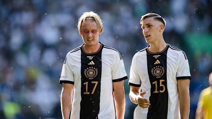 Julian Brandt (l.) und Nico Schlotterbeck (r.)