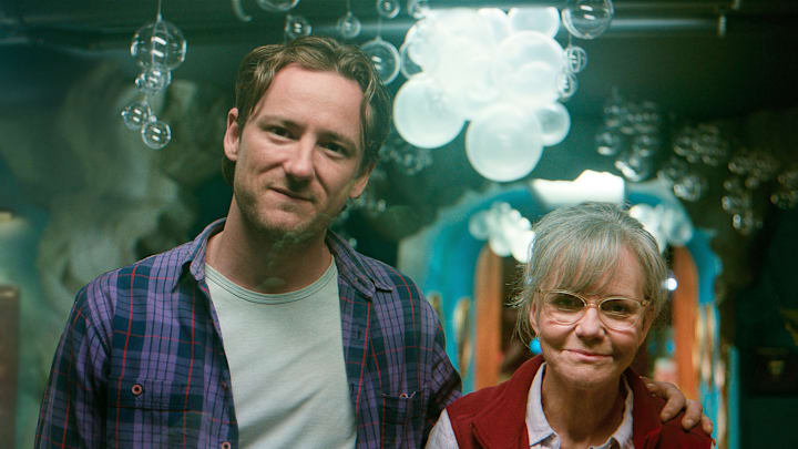 REMARKABLY BRIGHT CREATURES. (L to R) Lewis Pullman as Cameron and Sally Field as Tova in Remarkably Bright Creatures