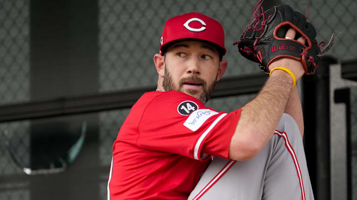 Cincinnati Reds pitcher Alex Young (48) throws a session at the Cincinnati Reds Player Development Complex in Goodyear, Ariz., on Wednesday, Feb. 12, 2025. Mandatory Credit: Sam Greene/USA TODAY NETWORK via Imagn Images Cincinnati Reds pitcher Alex Young (48) throws a session at the Cincinnati Reds Player Development Complex in Goodyear, Ariz., on Wednesday, Feb. 12, 2025. Mandatory Credit: Sam Greene/USA TODAY NETWORK via Imagn Images