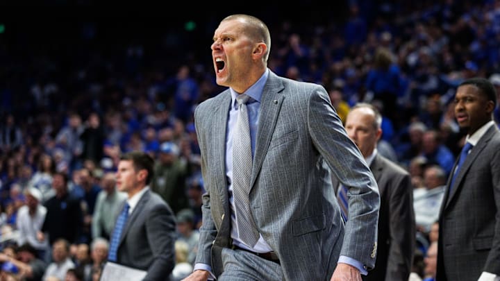 Kentucky Wildcats head coach Mark Pope yells during game against the Missouri Tigers Mandatory Credit: Jordan Prather-Imagn Images Kentucky Wildcats head coach Mark Pope yells during game against the Missouri Tigers Mandatory Credit: Jordan Prather-Imagn Images