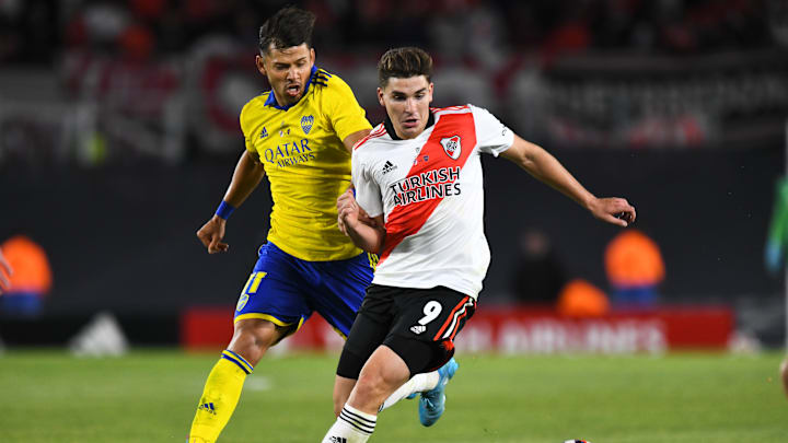 Oscar Romero, Julian Alvarez